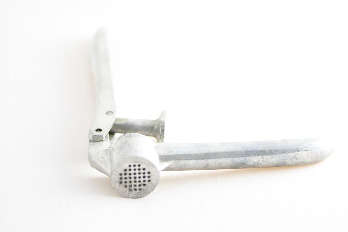 Garlic Press, Stainless Steel with Easy Squeeze Handle